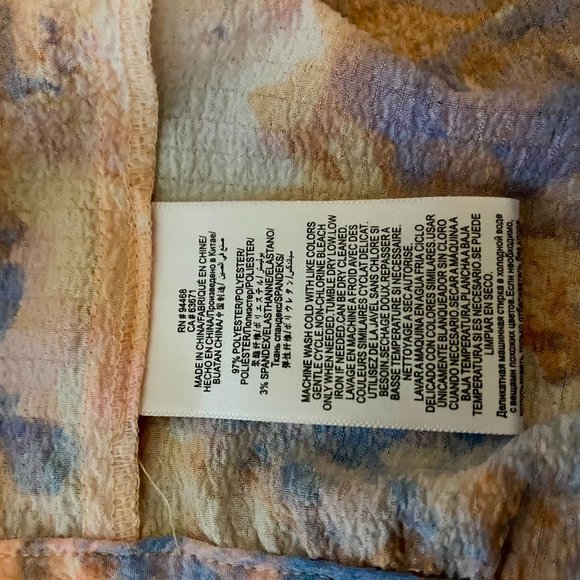 BCBGeneration Tie-Dye Tie Button Front Cropped Top Size XS - Picture 5 of 5